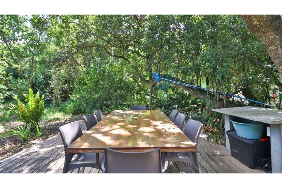 6 Bedroom Property for Sale in Lovemore Park Eastern Cape